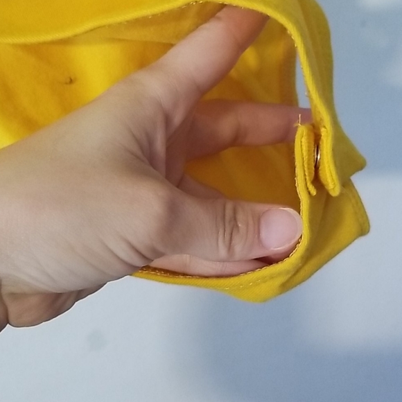 Gold/yellow bodysuit🌻🌻 - Picture 3 of 5